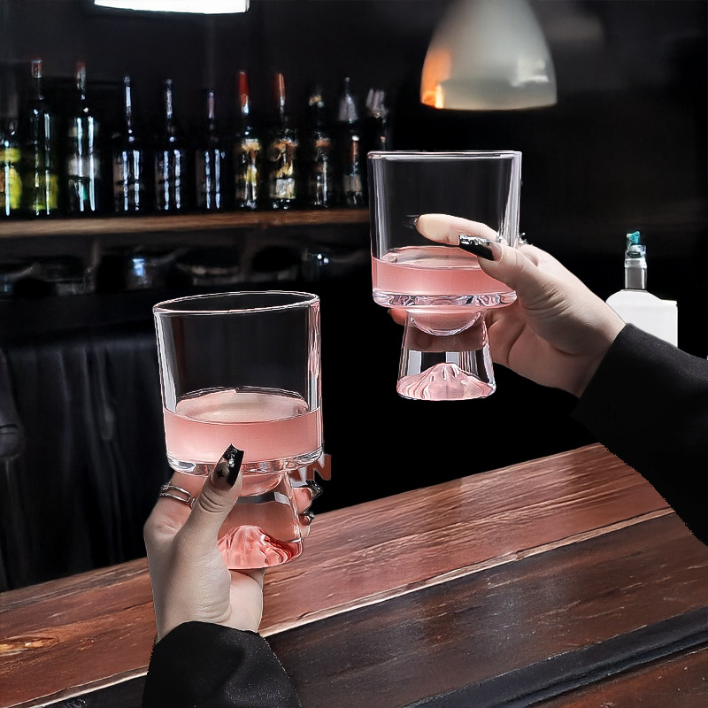 Tazza in vetro di montagna ros - Wine Beer Foot recensione e prezzo